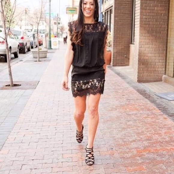 Meet your Posher, Zoe - Picture 1 of 2